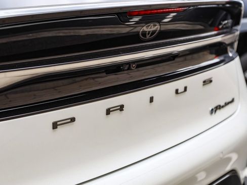 Used 2024 Toyota Prius Prime Premium w/ Advanced Technology Package FWD image 11