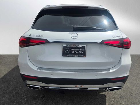 Used 2026 Mercedes-Benz GLC 300 4MATIC image 4