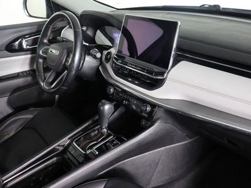 Used 2022 Jeep Compass Limited image 28