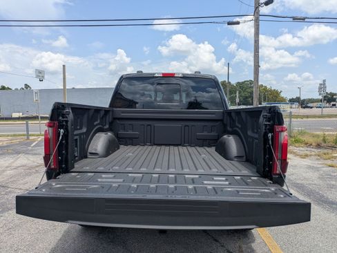 Used 2025 Ford F150 Lariat w/ Equipment Group 502A High AWD/4WD image 13