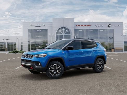 New 2026 Jeep Compass Trailhawk w/ Sun, Sound & Navigation Group AWD/4WD image 2