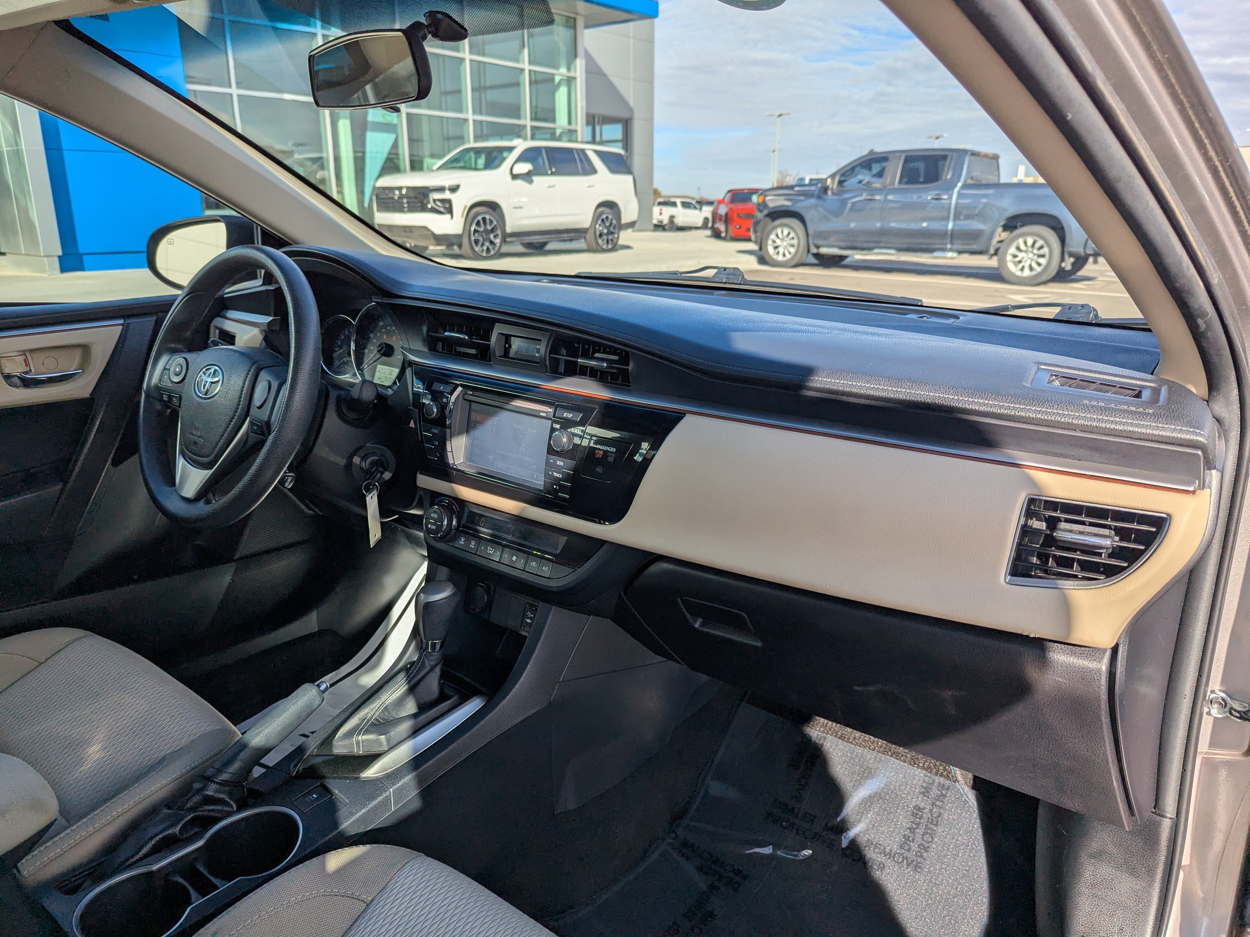 Used 2016 Toyota Corolla LE FWD image 37