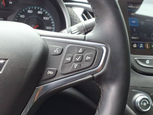 Used 2025 Chevrolet Malibu RS FWD image 17