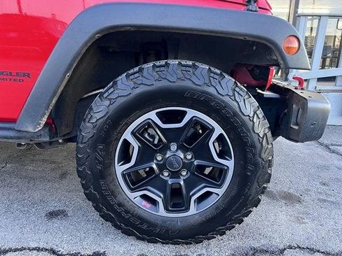 Used 2017 Jeep Wrangler Unlimited Rubicon AWD/4WD image 4