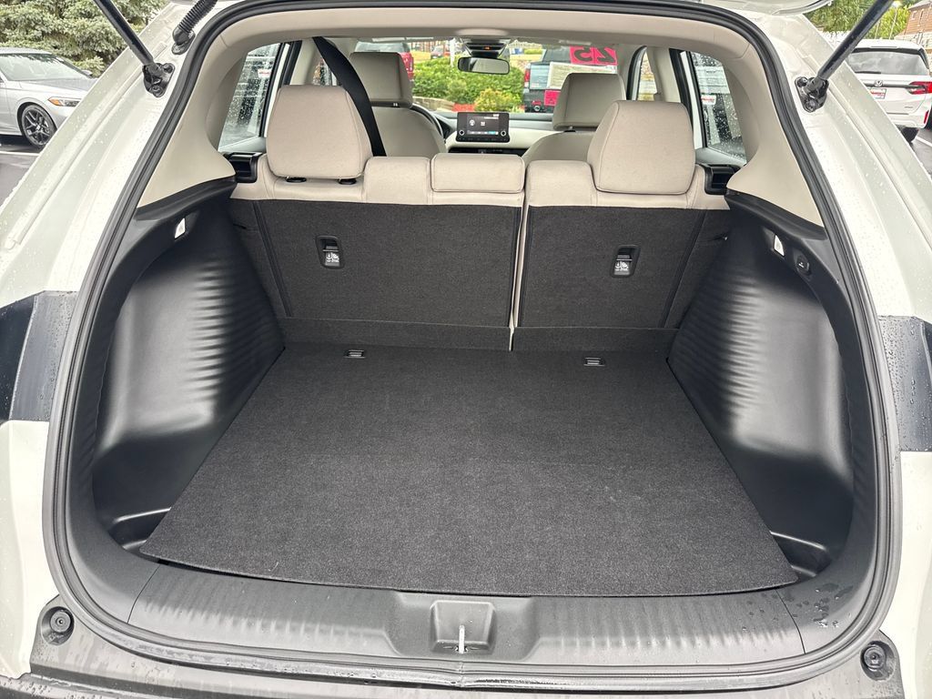Certified 2025 Honda HR-V LX image 39