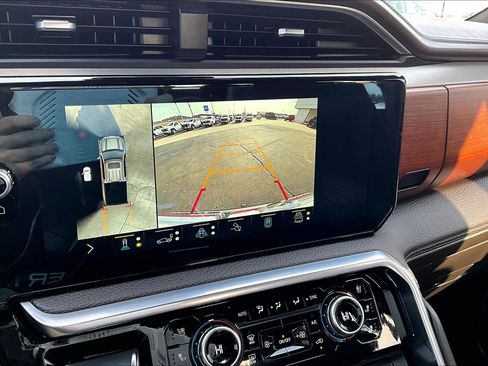 Used 2022 GMC Sierra 1500 Denali w/ Denali Reserve Package image 23