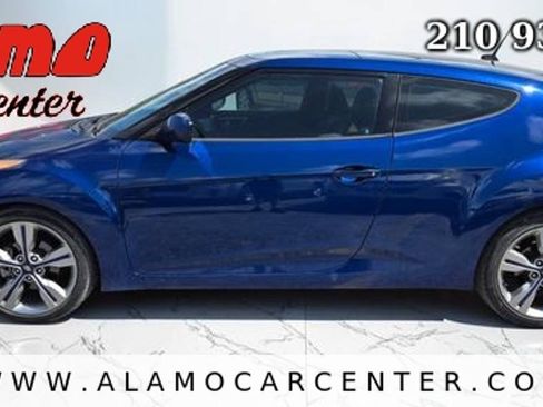Used 2016 Hyundai Veloster w/ Option Group 02 FWD image 2