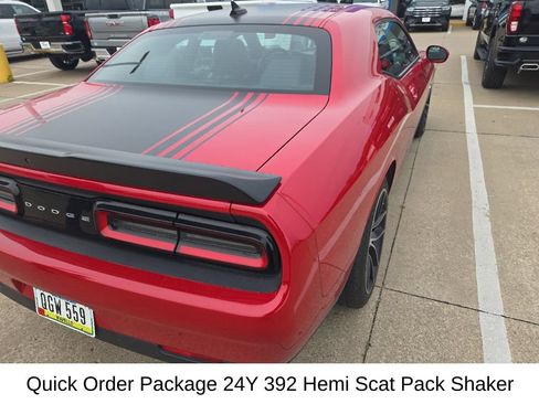 Used 2017 Dodge Challenger R/T Scat Pack RWD image 12