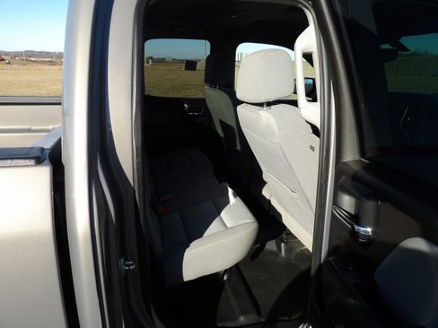 Used 2017 GMC Sierra 1500 4x4 Double Cab w/ Sierra Convenience Package image 9