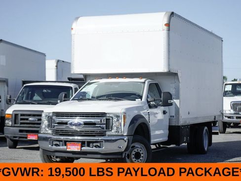 Used 2017 Ford F550 2WD Regular Cab Super Duty image 4