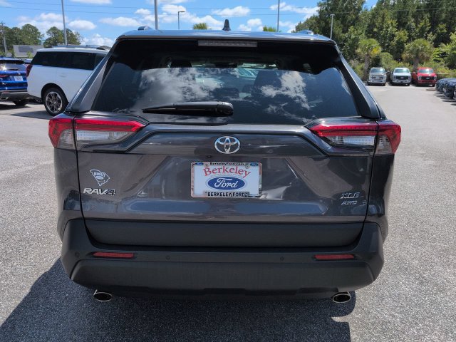 Used 2023 Toyota RAV4 XLE Premium AWD/4WD image 5
