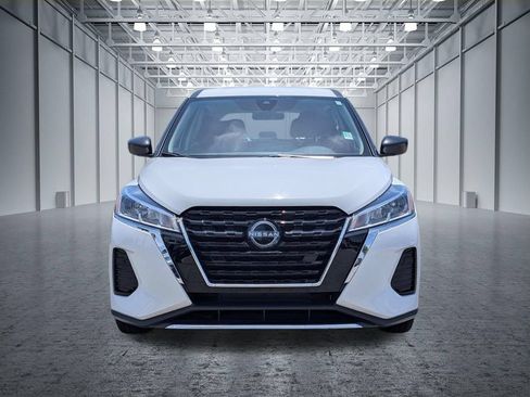 Used 2024 Nissan Kicks S FWD image 2