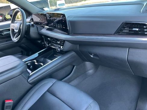 Used 2025 Chevrolet Tahoe LT image 22