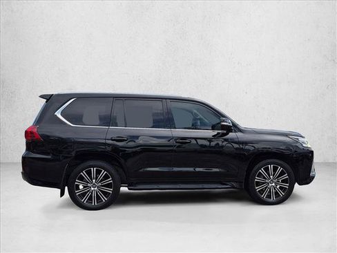 Used 2018 Lexus LX 570 4WD w/ Luxury Package image 4