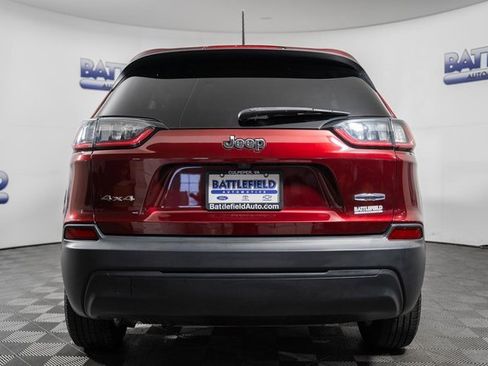 Used 2019 Jeep Cherokee Latitude w/ Popular Appearance Group image 5