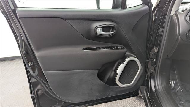 Used 2020 Jeep Renegade Sport AWD/4WD image 13