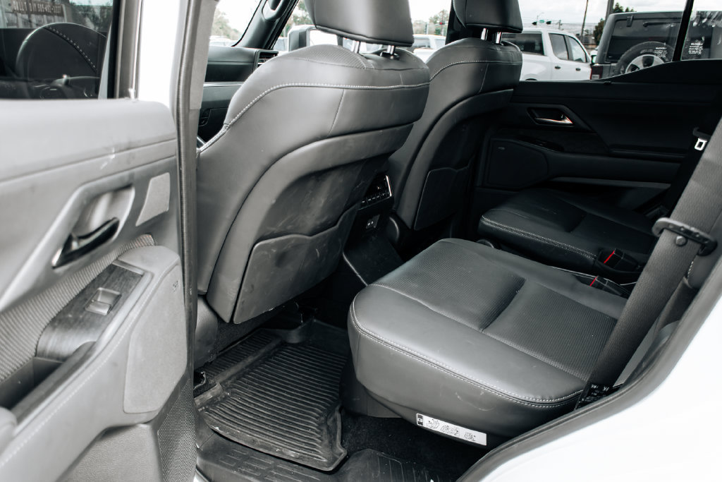 Used 2024 Lexus GX 550 w/ Accessory Package (Z1) AWD/4WD image 25