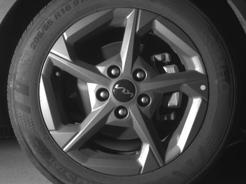 Used 2025 Kia K4 LXS image 13