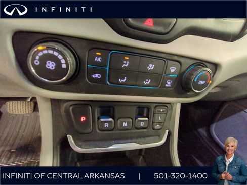 Used 2020 GMC Terrain SLE image 11