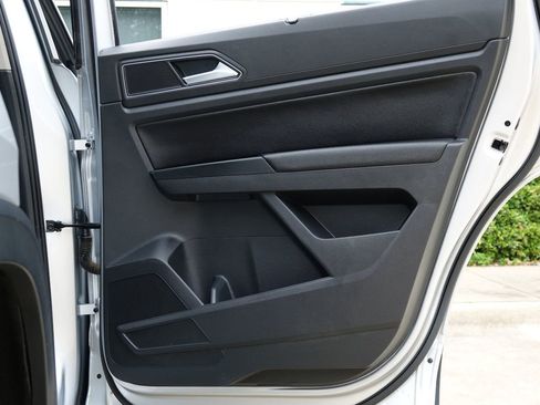 Used 2018 Volkswagen Atlas SE FWD image 40