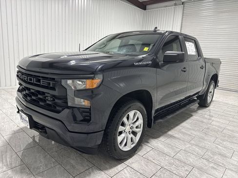 Used 2022 Chevrolet Silverado 1500 Custom image 1