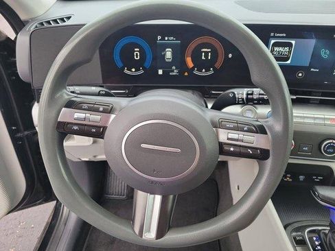 Used 2025 Hyundai Kona SE image 21