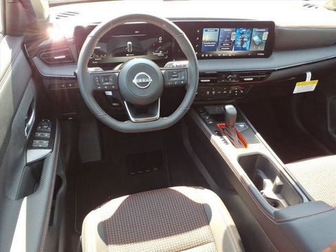 New 2026 Nissan Kicks SR w/ SR Premium Package AWD/4WD image 8