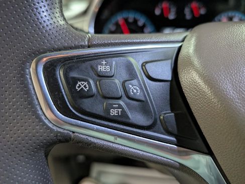 Used 2020 Chevrolet Malibu LT FWD image 17