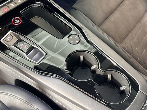 Used 2022 Audi e-tron GT Prestige w/ Prestige Package image 16