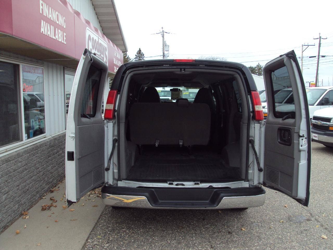 Used 2013 Chevrolet Express 1500 LT w/ LT Preferred Equipment Group AWD/4WD image 7