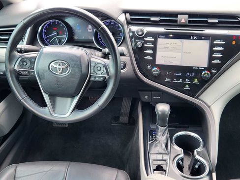Used 2019 Toyota Camry XLE FWD image 26