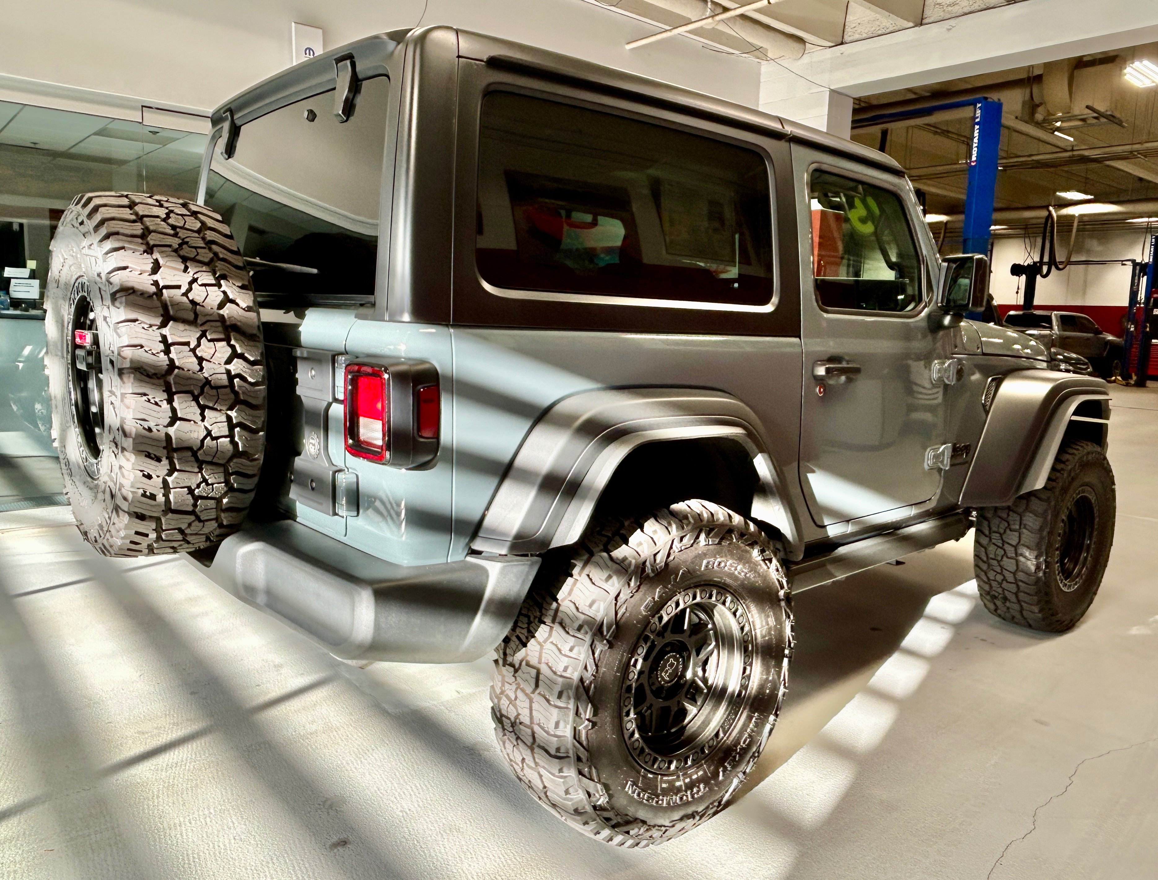 Certified 2025 Jeep Wrangler Sport AWD/4WD image 52