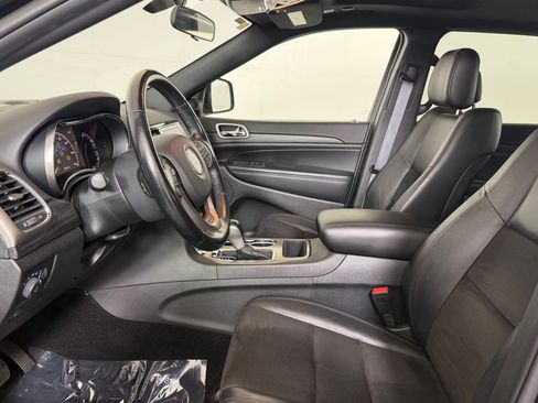 Used 2021 Jeep Grand Cherokee Laredo X AWD/4WD image 5