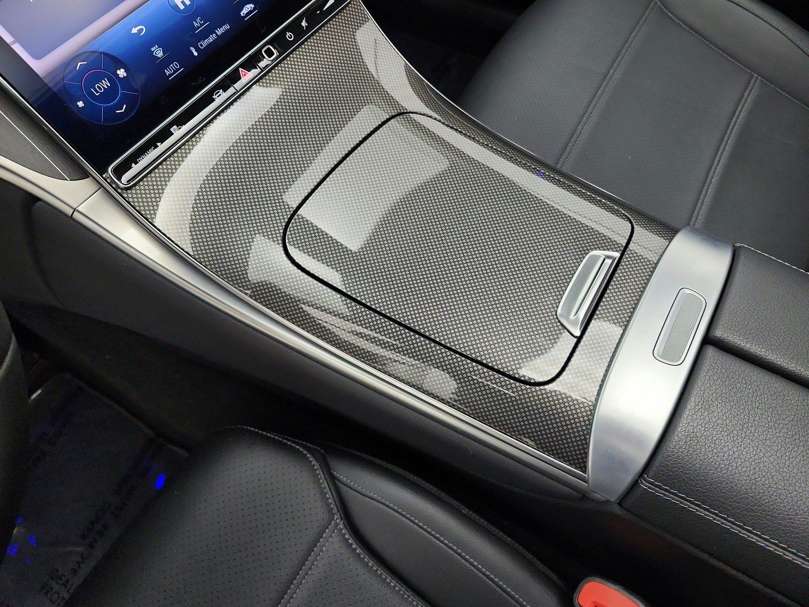 Used 2024 Mercedes-Benz GLC 300 image 11