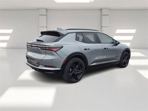 Certified 2024 Chevrolet Equinox EV RS image 5