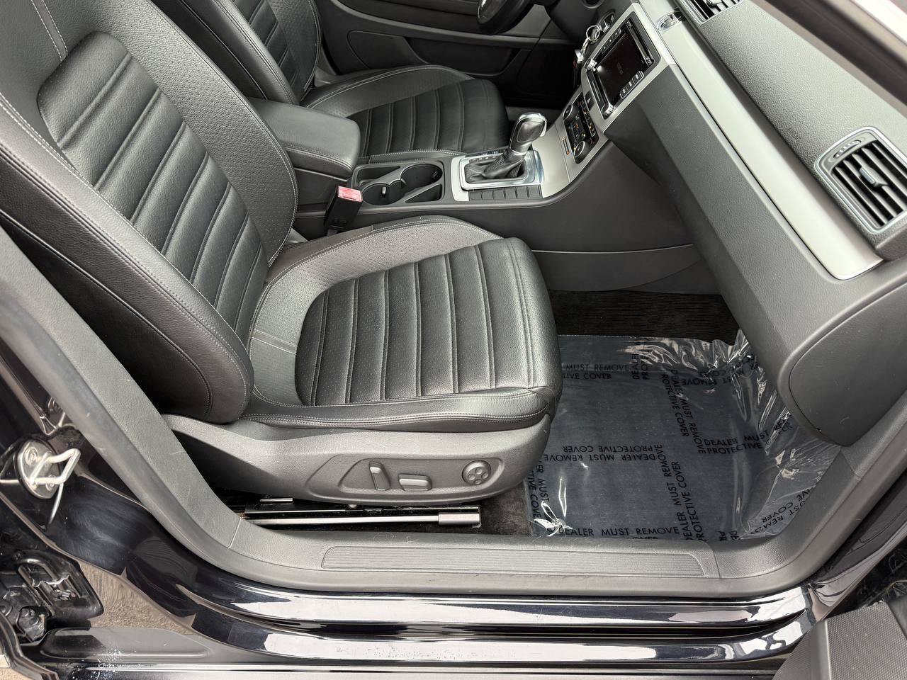 Used 2012 Volkswagen CC Sport FWD image 23