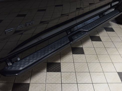 Used 2024 RAM 2500 Limited image 28