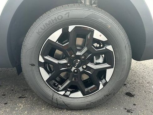 New 2025 Kia Sorento S image 25