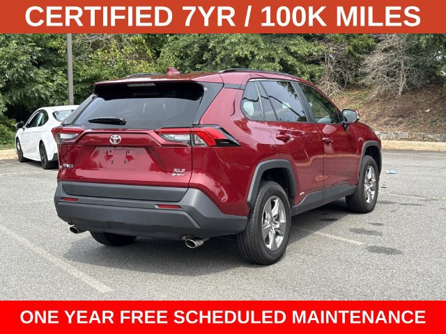Used 2025 Toyota RAV4 XLE AWD/4WD image 2