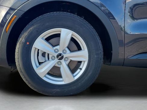 New 2026 Kia Sorento LX FWD image 18