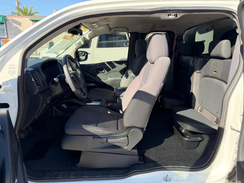 Used 2022 Nissan Frontier S RWD image 16