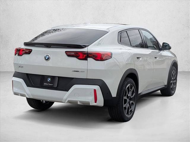 Used 2026 BMW X2 xDrive28i w/ Technology Package AWD/4WD image 2