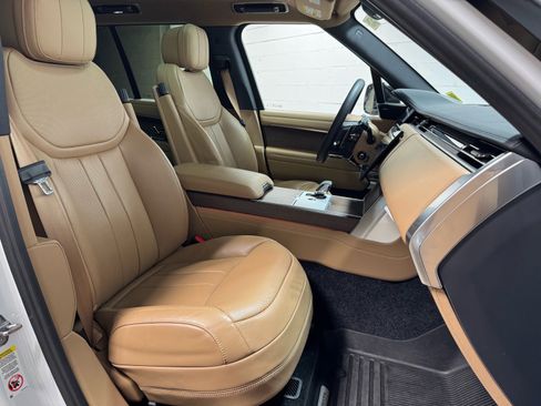 Used 2024 Land Rover Range Rover SE AWD/4WD image 32