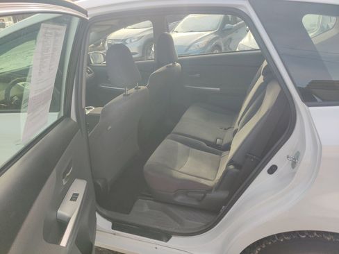 Used 2014 Toyota Prius V Three image 12