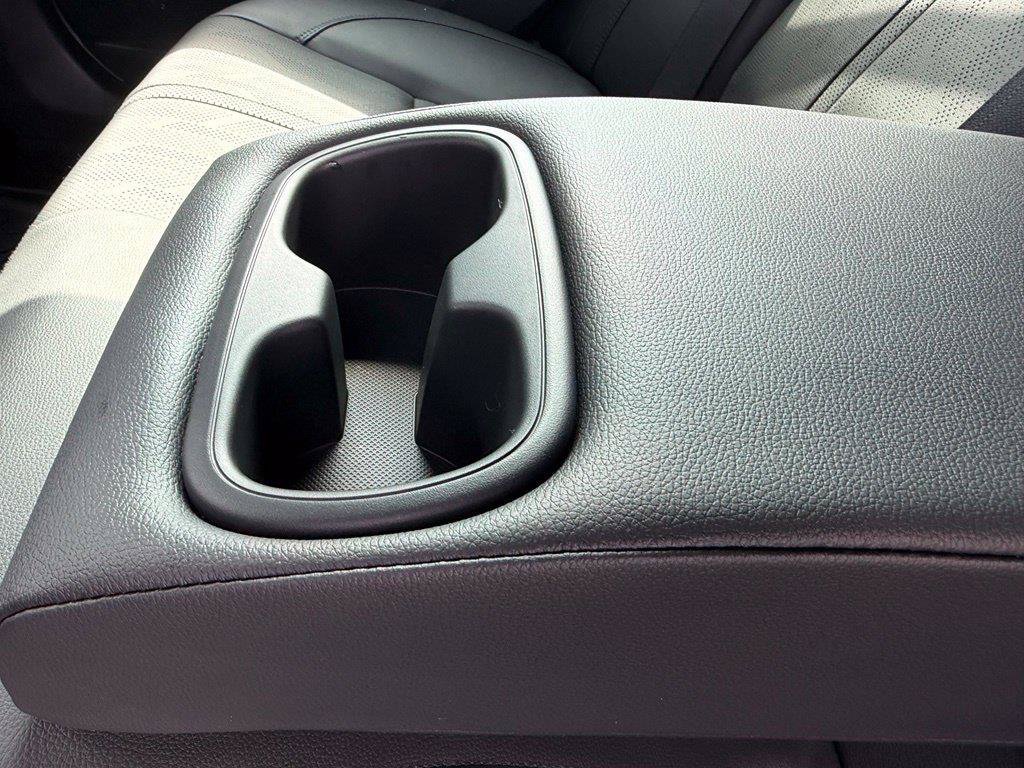 Used 2025 Toyota Camry XSE FWD image 15