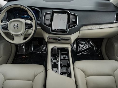 Used 2024 Volvo XC90 B6 Plus image 21