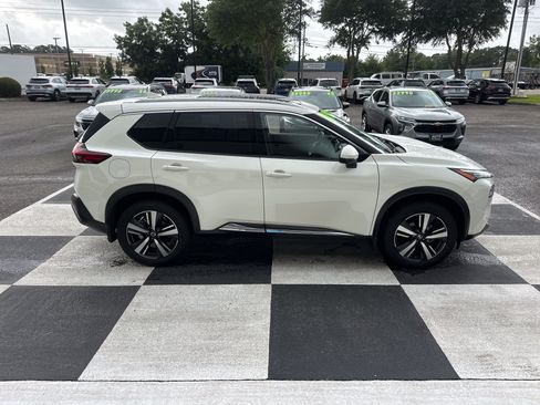 Used 2021 Nissan Rogue SL FWD image 3