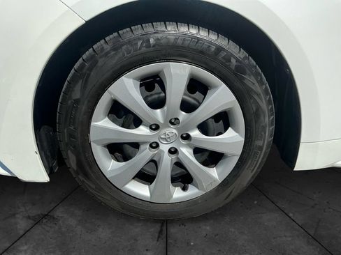 Used 2023 Toyota Corolla LE FWD image 15
