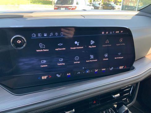 New 2026 Chevrolet Suburban LT w/ Comfort Package AWD/4WD image 22