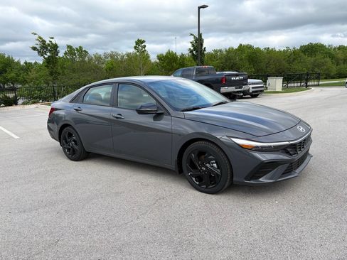 New 2026 Hyundai Elantra Sport FWD image 7